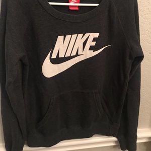 Women’s Nike Crew Neck Sweatshirt - S